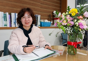 윤미라 의성군청 미래산업과 과장 “세포배양산업, 10년 후 의성 바꿀 것”