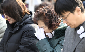 [Y르포]대구 지하철 참사 23주기 추모식…유족·상인 상생 ‘화합과 치유 선언’ 협약 체결