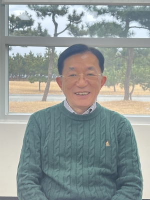 [단독 인터뷰] 권혁수 환동해연구원장 “지금 결단 안 하면 10년 뒤에도 비싼 수소 수입국 고착”