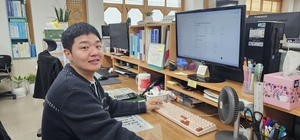 [주말인터뷰] “종이 서류 대신 AI와 대화합니다”…성주군 황지환 주사보가 쏘아 올린 ‘세정 혁명’