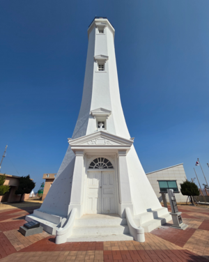 [경북 동해안 등대로드] ② 포항 호미곶 등대…세기를 견딘 하얀 거인, 힐링의 빛을 품다