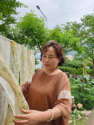 [동네뉴스] 봉화 골짜기서 피어난 20년 색의 여정…호심공방 이승옥 명인을 만나다