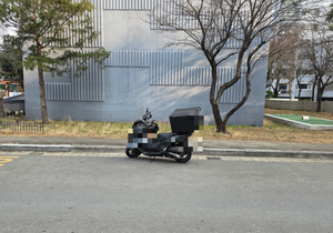 [독자와 함께] 오토바이로 주차 자리 맡기?, 아파트 ‘주차 알박기’ 갈등