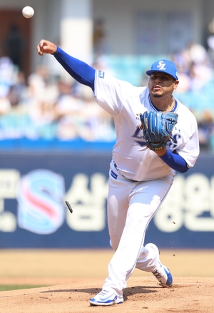 후라도·오러클린 첫 실전피칭,  삼성 라이온즈 선발 공백 우려 씻을 수 있을까?