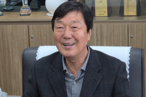 직지농협 하규호 조합장…‘샤인머스캣 위기의 해법은 기본에 충실하는 것’