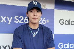 글러브에 태극기 붙인 ‘푸른 피의 에이스’ 원태인, 시련 딛고 돌아왔다... “WBC 아쉬움, 오늘 다 털어냈다”