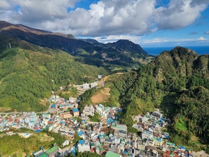 “인구 9천의 비극...울릉군 정치 지도에서 지워지나”