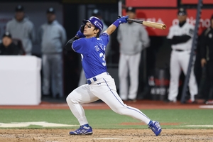 ‘전치 3주’ 김성윤 빠진 타선, ‘해결사’ 류지혁이 메꿨다... 삼성 라이온즈 타선 ‘이상무’