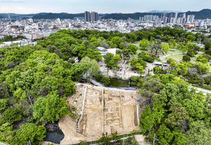동물원에 가려졌던 2천년 역사품은 대구 달성토성, 원형 복원 ‘기지개’