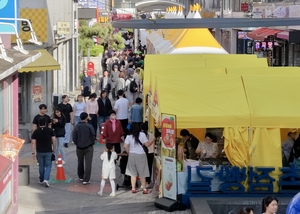 “3만→6만, 두 배로 뛴 흥행”…문경 점촌점빵길 빵 축제, 원도심 살렸다
