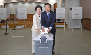 “낮은 투표율 깨워라”…대구시장 김부겸·추경호, ‘사전투표 꼴찌’에 막판 총력 스퍼트