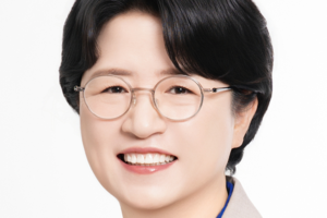 ‘보수 심장’ 포항 흔든 더불어민주당 박희정 시장후보…아쉬운 석패 속 빛난 인물론