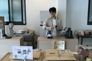 [동네뉴스-우리이웃] ‘소극장 같은 책방’ 문 연 스물 여섯 청년사장