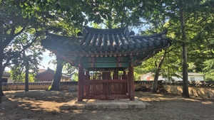사라진 경주 손순유허 원비, 비각 아래에 있을까