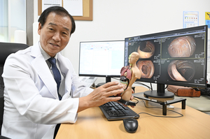 3년 만에 진료 복귀한 이한일 드림종합병원장 “질환 아닌 사람 전체를 보겠다”