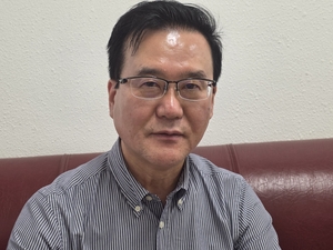 [주말인터뷰] 이태원 김천대 교수“A급 시설 갖춘 김천문예회관, 이제는 기획력”