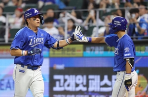 강민호 연타석 홈런...삼성 라이온즈 화력쇼, SSG와의 주말 3연전 마지막 경기서 13-3 승리
