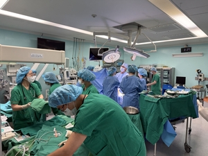제주서 헬기로 300km…대구가톨릭대병원, 세쌍둥이 살렸다