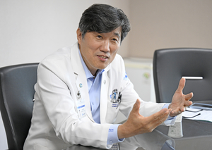 [토크人사이드]최은석 참조은병원 대표원장 “사회공헌은 병원 설립 때부터 세운 약속”