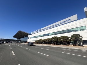 쿠폰 할인 당근책도 안통하는 ‘대구공항’…부족한 국제선 확충이 ‘답’