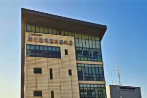 [단독] 7년째 창고에 잠든 우편수취함…6천500만원 주민편의사업, 아무도 몰랐다