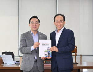 6년 전 예산안 타결한 추경호·박홍근, 이번엔 대구 국비로 만났다