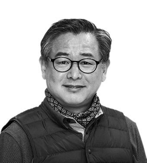 [경제와 세상] 공장 지붕을 AI 시대의 발전소로