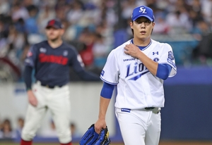 ‘연승 행진 마감’ 삼성 라이온즈, 롯데에 2-3 역전패…위닝시리즈에 만족