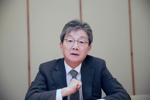 [野圈의 길을 묻다①] 유승민 “탄핵 넘어 통합·혁신으로…보수, 다시 국민 선택받아야”