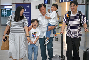 [Y르포]민족 대이동 시작된 동대구역… 대구공항은 ‘짧은 연휴 여행객’으로 북적