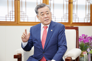 [토크 人사이드] 김희수 경북도의회 의장 “미래대응기금 명분으로 지방재정 희생 안 돼…교부세 개편 원점 재검토해야”