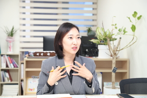 [주말 인터뷰]박윤경 구미시의원, 아나운서에서 시민의 대변자로
