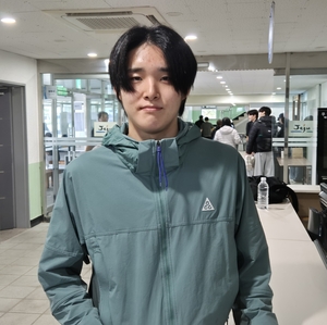 [전국체전 현장] 김우민부터 조엘진까지…체전서 만난 스포츠스타에 팬들 “기뻐요”