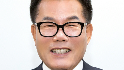 제12대 경북도의회 전반기 의장 배한철…부의장은 박영서·박용선 의원