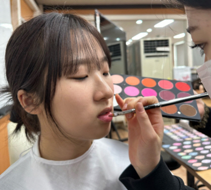 [김양순의 이미지메이킹] 내추럴 메이크업…투명한 피부 표현에 집중하되 개개인 개성도 드러내줘야