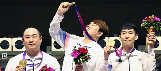 정중앙만 39번…러닝타깃 단체, 북한에 역전승 金