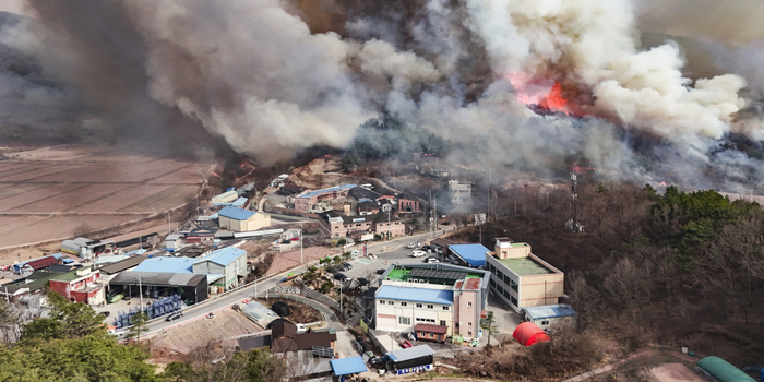 경북 북부 덮친 ‘괴물산불’…사망 15명, 피해 확산