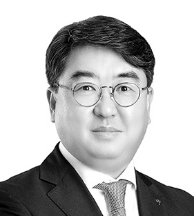 [아침을 열며] 보수정치의 처절한 혁신을 요구한다