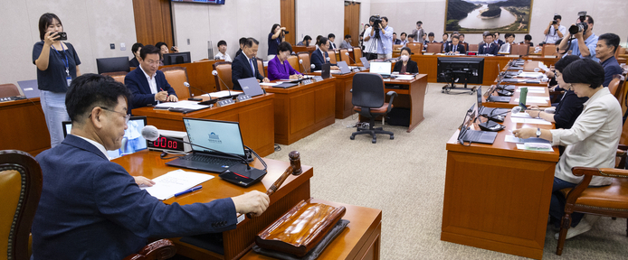 국회 상임위 문턱 넘은 `산불 특별법`…이달말 본회의 통과될 듯