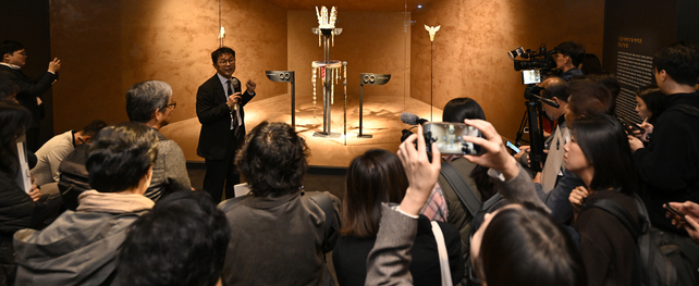 신라금관展  72일 연장…‘경주 존치’ 여론에 새 불씨