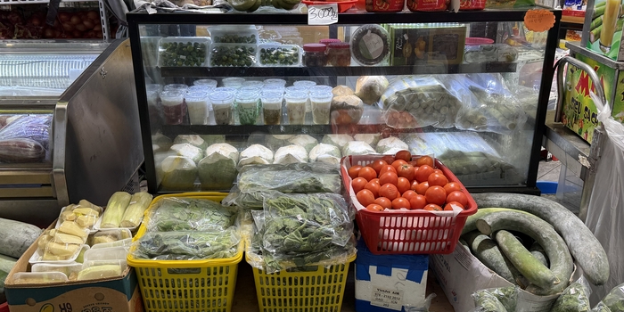 ``마치 베트남서 장 보는 듯`` …와룡시장 주말이면 손님 80%가 외국인