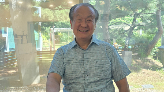 유진 유영국미술문화재단 이사장 “아버지 유영국 화백 회고전 준비 1년 넘게 걸렸죠”