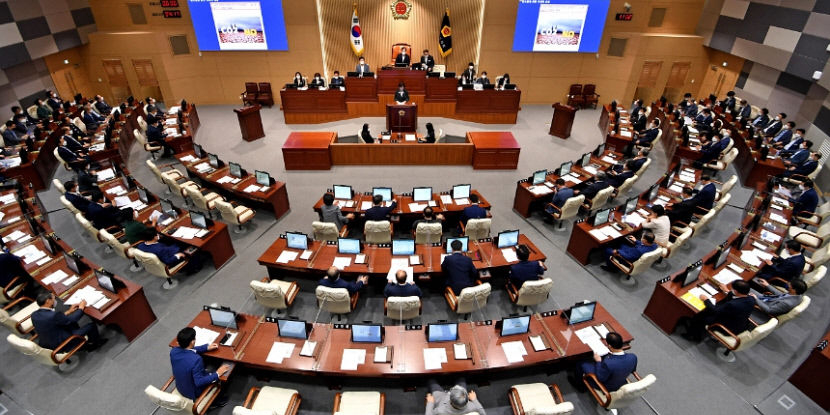 [추적 보도] 의원님 등산복부터 명함까지…TK 의회 업추비 4년 100억