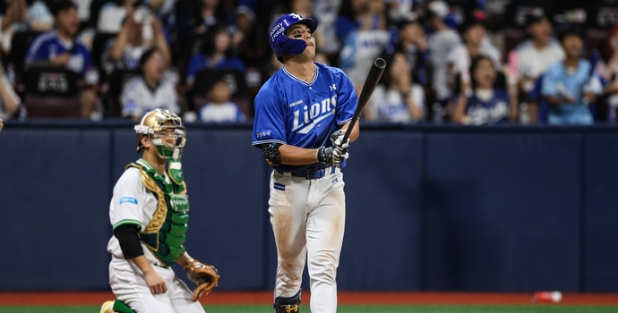 ‘가을 영웅’의 귀환… 김영웅 만루포 터진 삼성 라이온즈, 키움 12-2 대파
