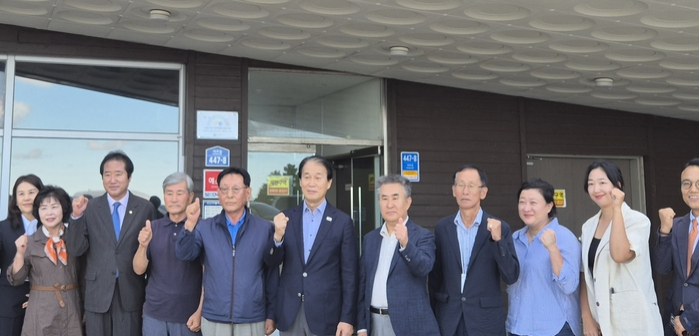 “독도를 지킨 건 결국 사람”…권오을 보훈부 장관, 울릉서 ‘33인의 역사’ 되새겨